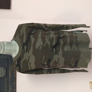 Camo sweatshirt, perfect color